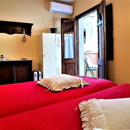 Casa Vacanza La Posadina Baunei Buitenkant foto