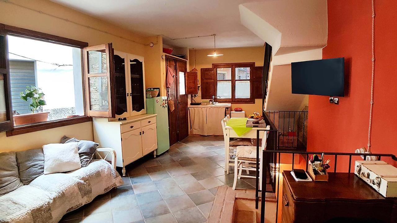 Casa Vacanza La Posadina Baunei Buitenkant foto
