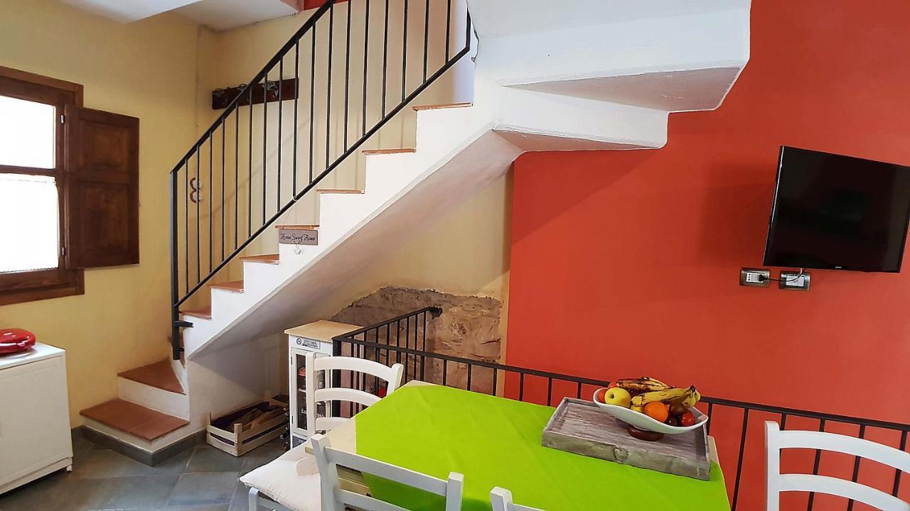 Casa Vacanza La Posadina Baunei Buitenkant foto
