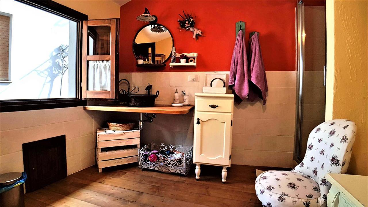 Casa Vacanza La Posadina Baunei Buitenkant foto